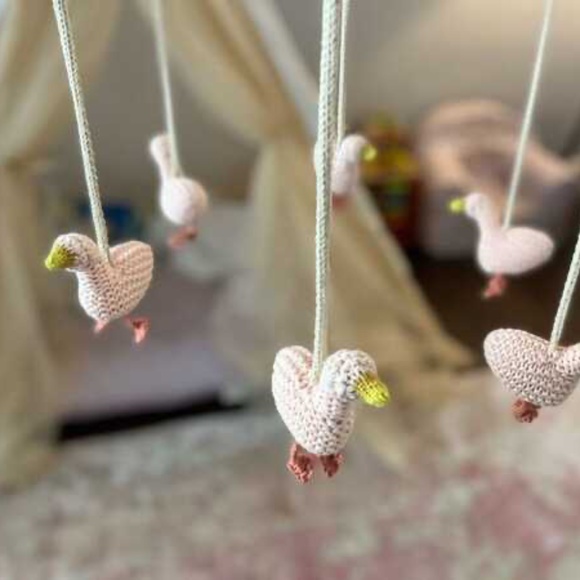 Anthropologie - blablabla geese in flight mobile - Picture 2 of 5